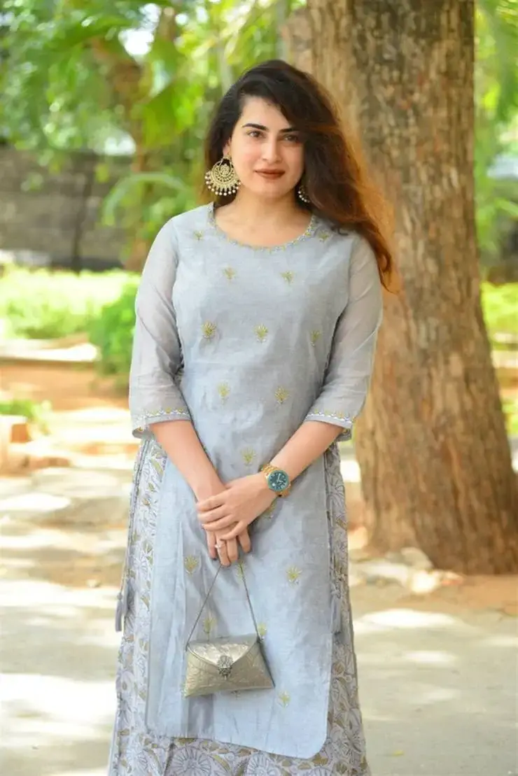 Indian Actress Archana Shastry Long hair In Blue Dress